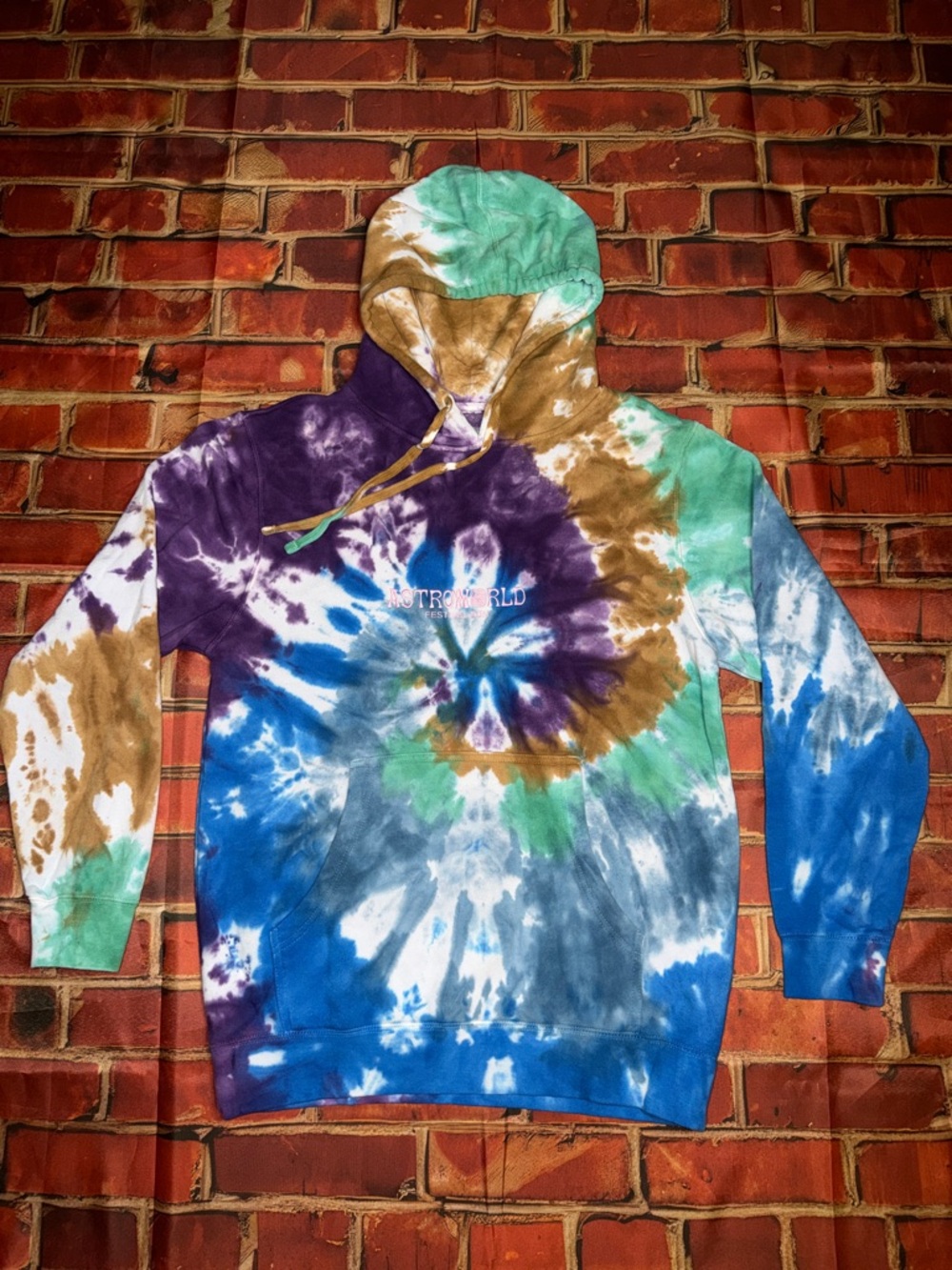 Astroworld Brand New Men’s Medium Tie-Dye Pullover Hoodie - Picture 5 of 10